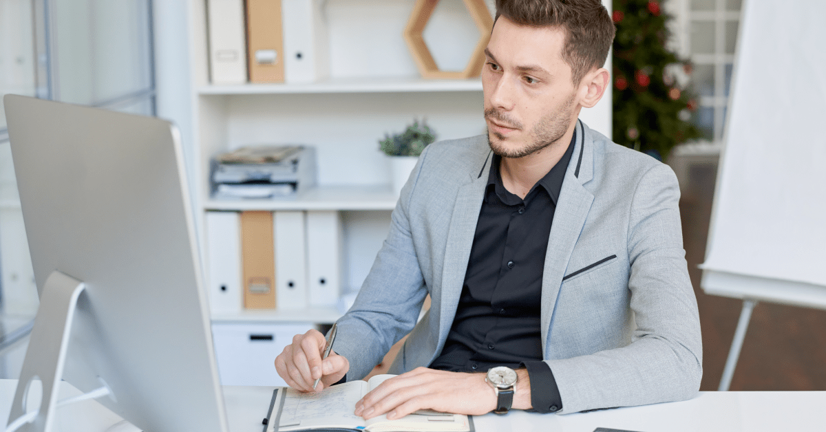 ¿Cómo gestionar la formación de idiomas para trabajadores de manera eficiente?
